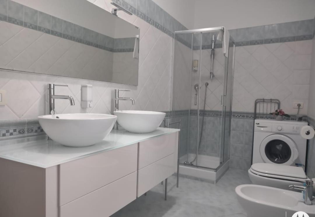 Lizzies Hus Apartment Фиумичино Екстериор снимка