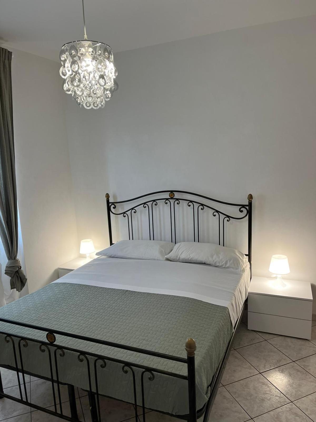 Lizzies Hus Apartment Фиумичино Екстериор снимка