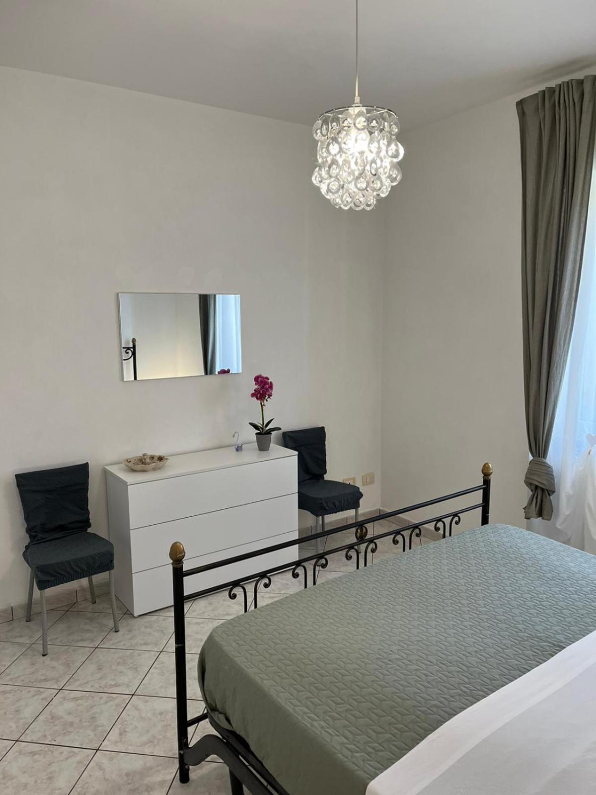 Lizzies Hus Apartment Фиумичино Екстериор снимка